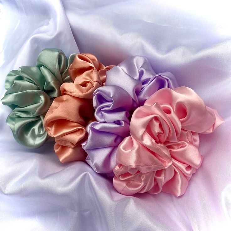 Pack of 4 Silk Scrunchies